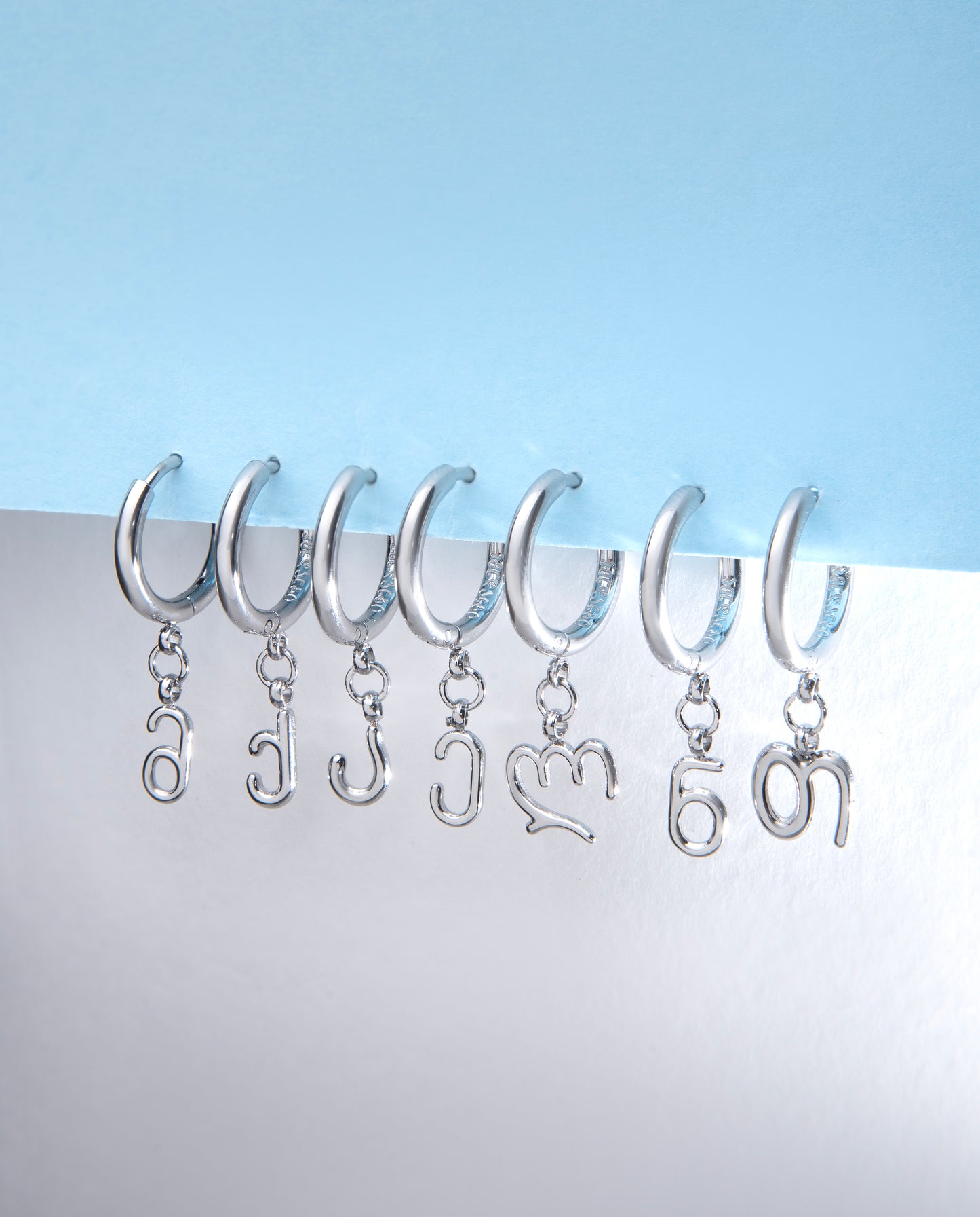 Women's earring