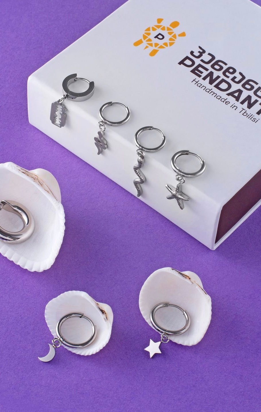 Women's earring
